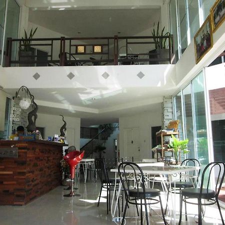 Thatphanom Place Exteriör bild