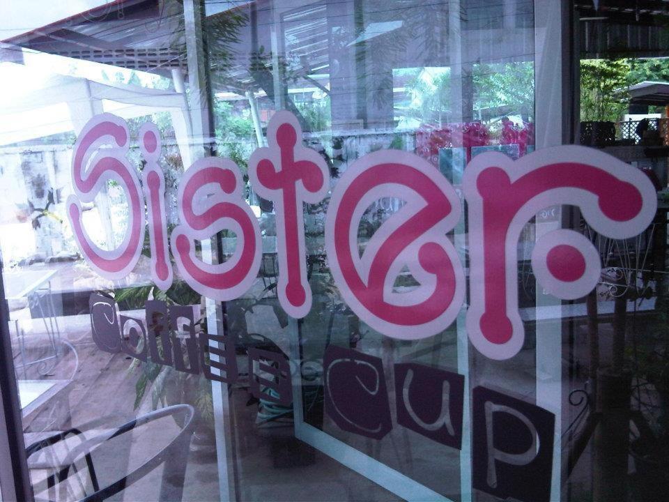 Thatphanom Place Exteriör bild
